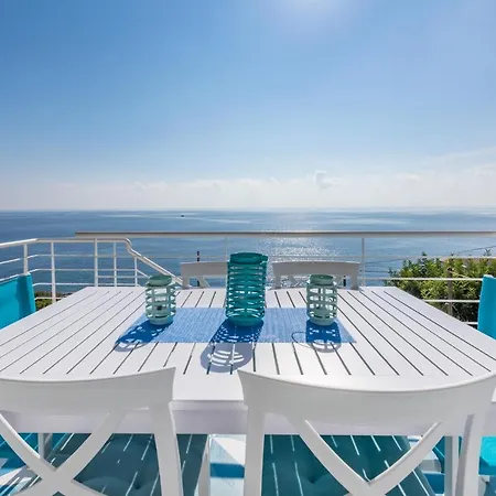 Villa Marina Di Sleeps 4 Pool Air Con *